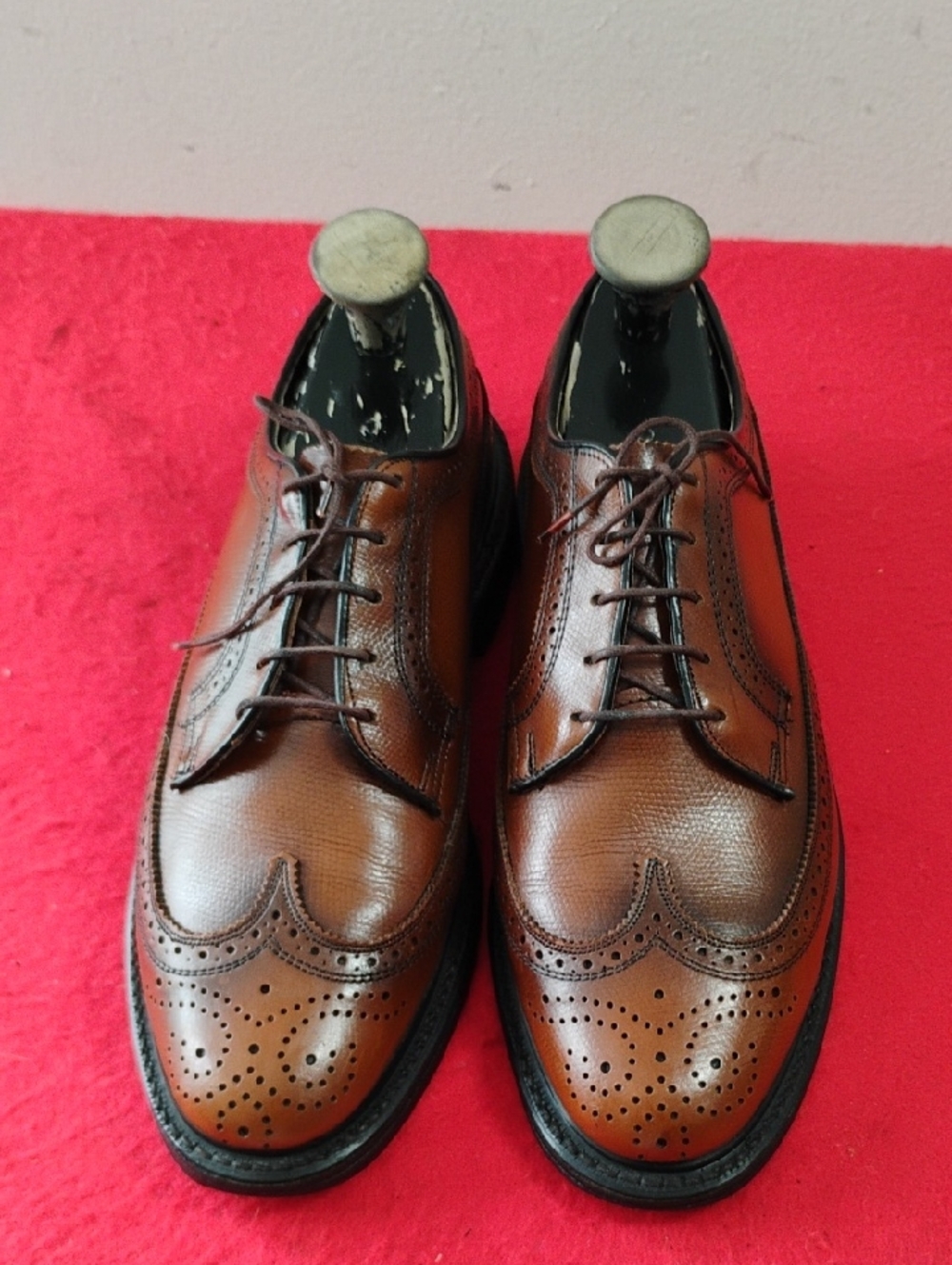 Men's Brown Leather Wingtip Derby Shoes